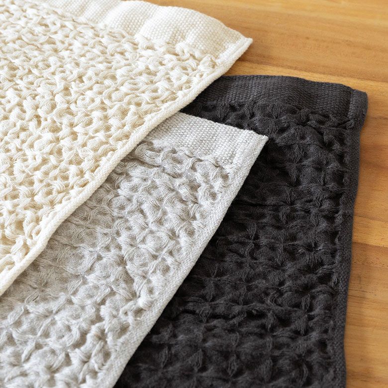 日常空間をさりげなくアップグレードする3色展開