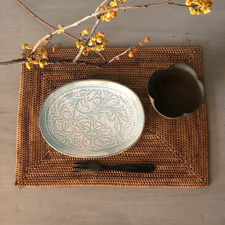 伝統とモダンが調和する現代の食卓に寄り添う器