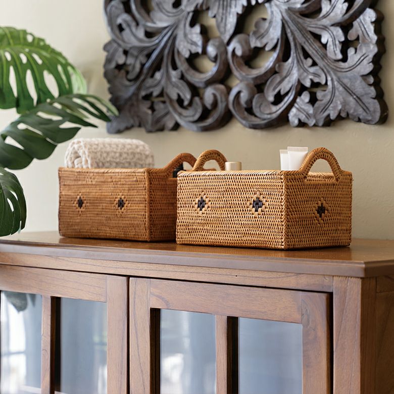 アタで編まれたハンドル付きのバスケット | インテリア雑貨のPayung