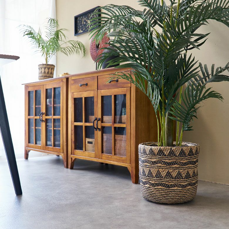 大きめサイズのグリーンを入れるのがピッタリなプランターカバー。