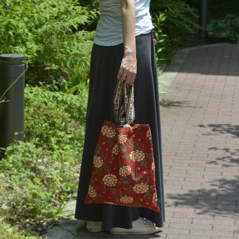 色違いで持ちたくなるキュートなバック