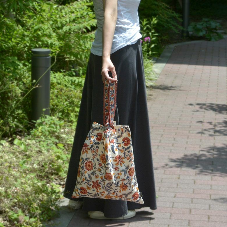 色違いで持ちたくなるキュートなバック