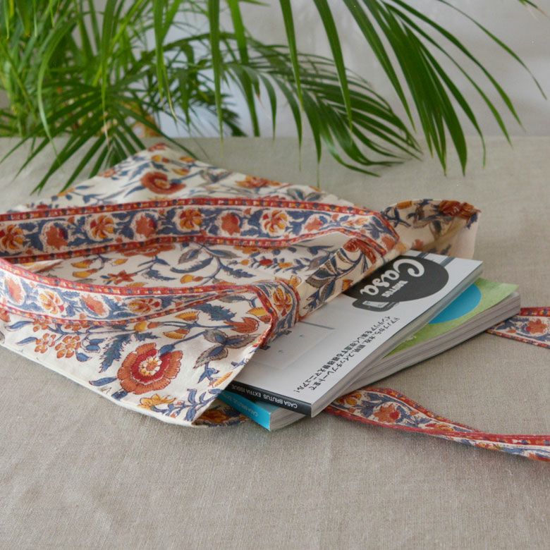 Ａ４サイズがすっぽり収まるサイズ