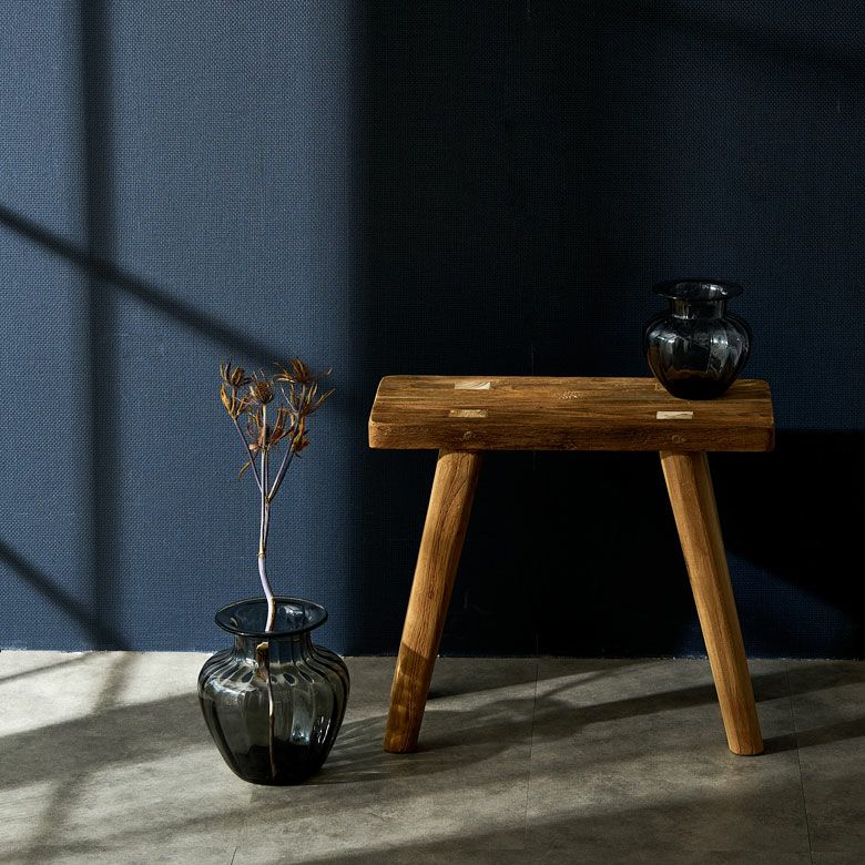 バッグや荷物を置いたりととても便利