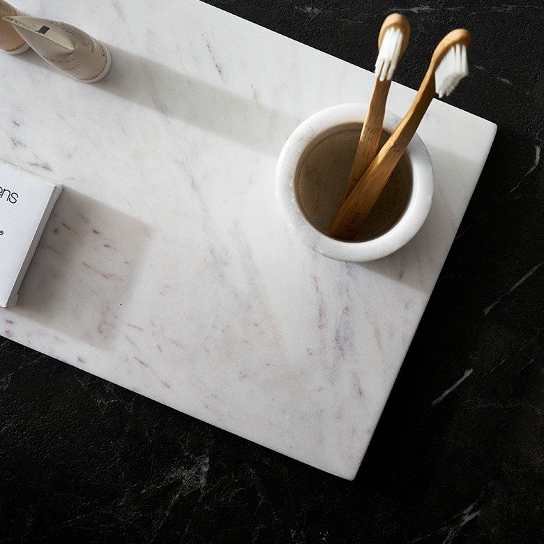 天然のマーブル模様で魅せる、存在感と高級感